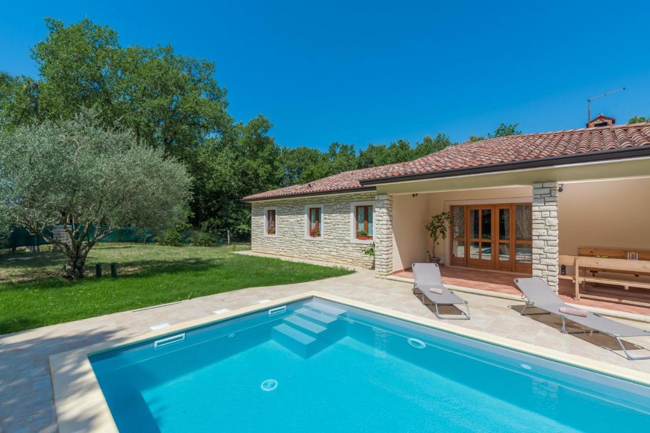 Villa Mirabella Umag Exterior photo